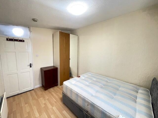 bed 4