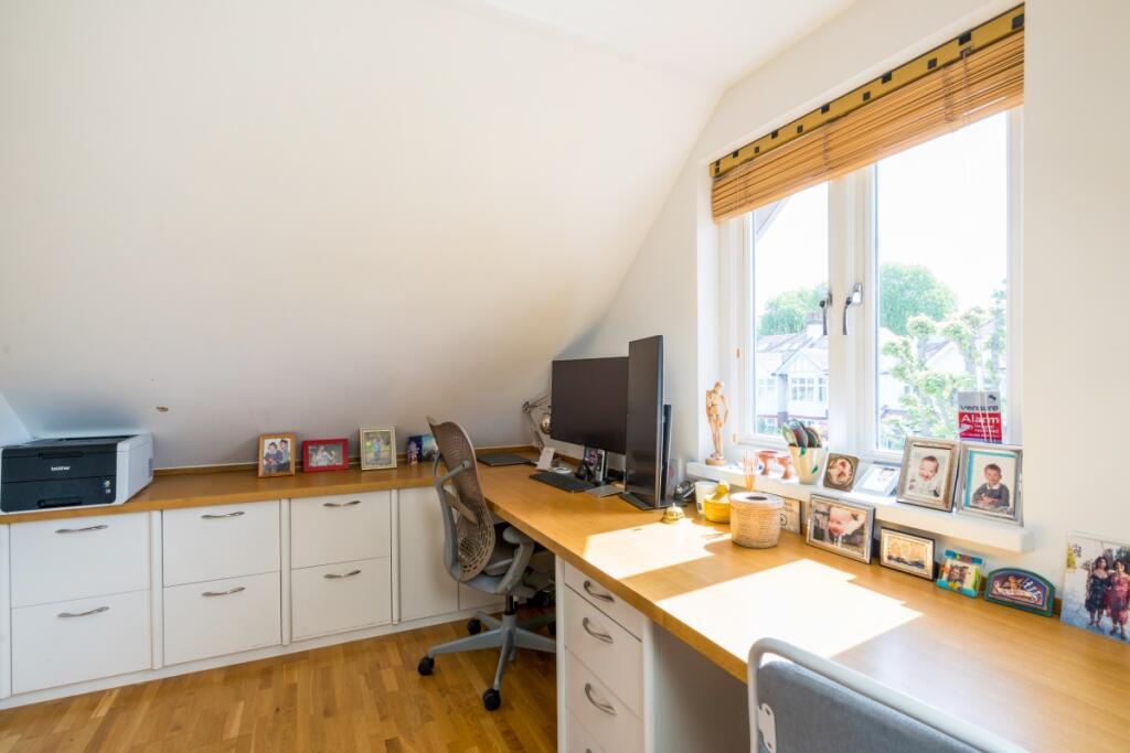 15 Vallance Road ...