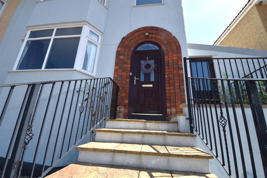 Steps To Entrance.JPG