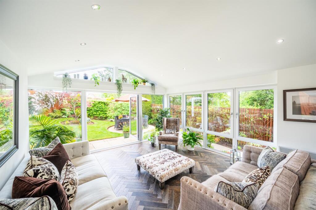 Dining  Sun Room (3).jpg