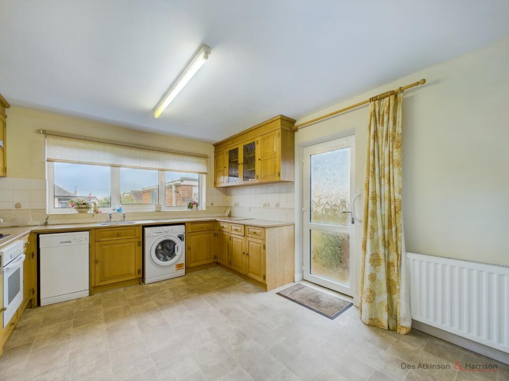 Kitchen/Dining Area