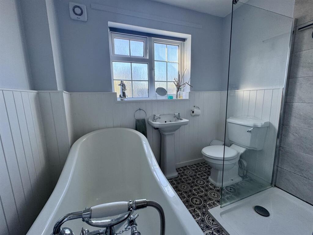 Bathroom/Shower Room/WC