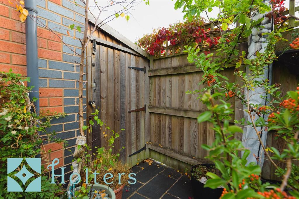 6 Canal Close, Newtown-21.jpg