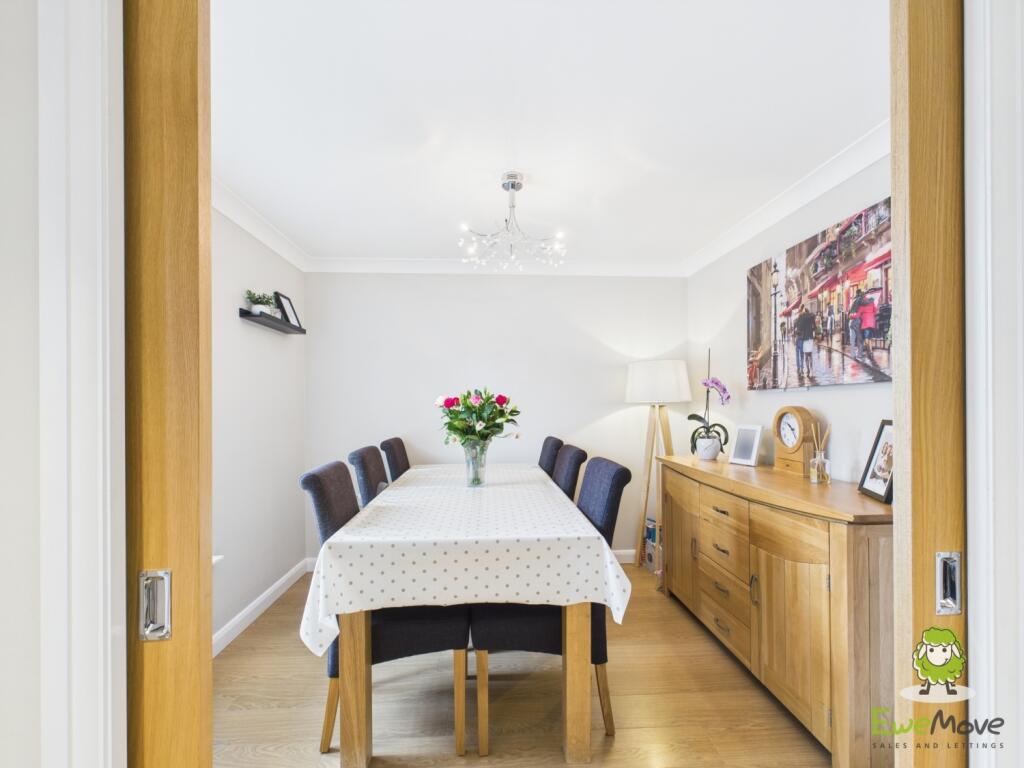 CAM03778G0-PR0181-STILL022