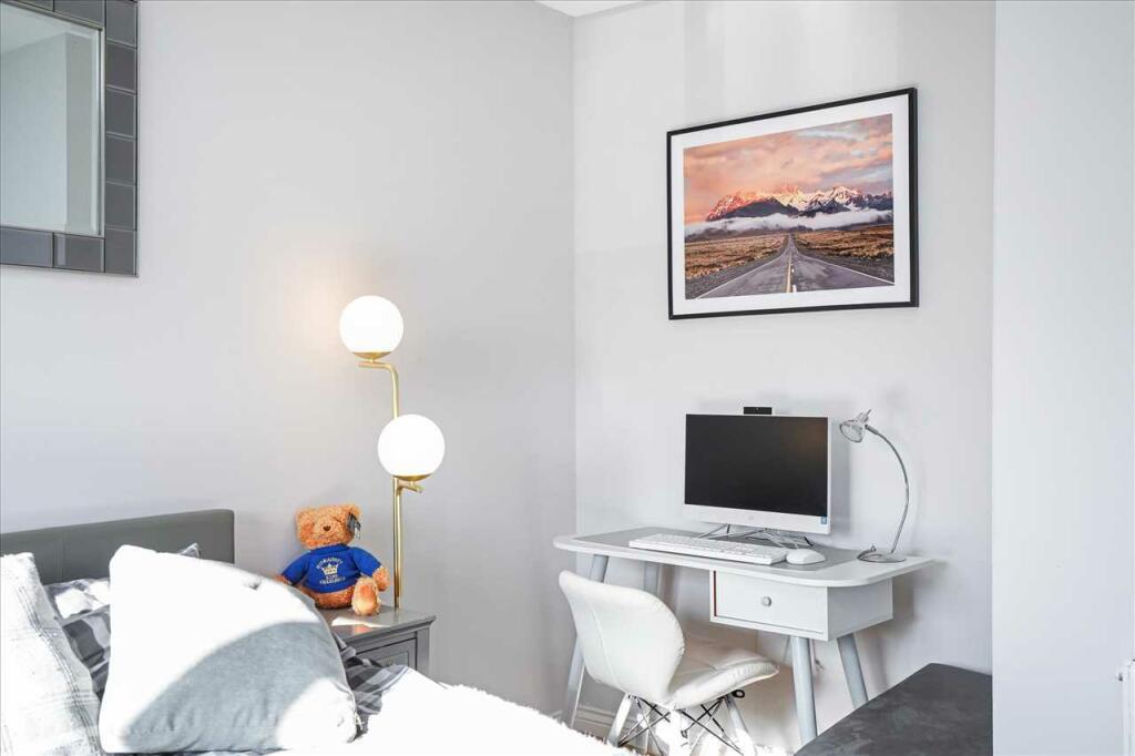 Bedroom One (4)