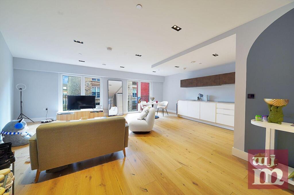 Open Plan Reception Room
