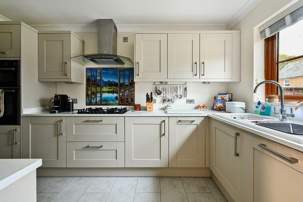 ROSE COTTAGE - TN17 3AN (16).jpg