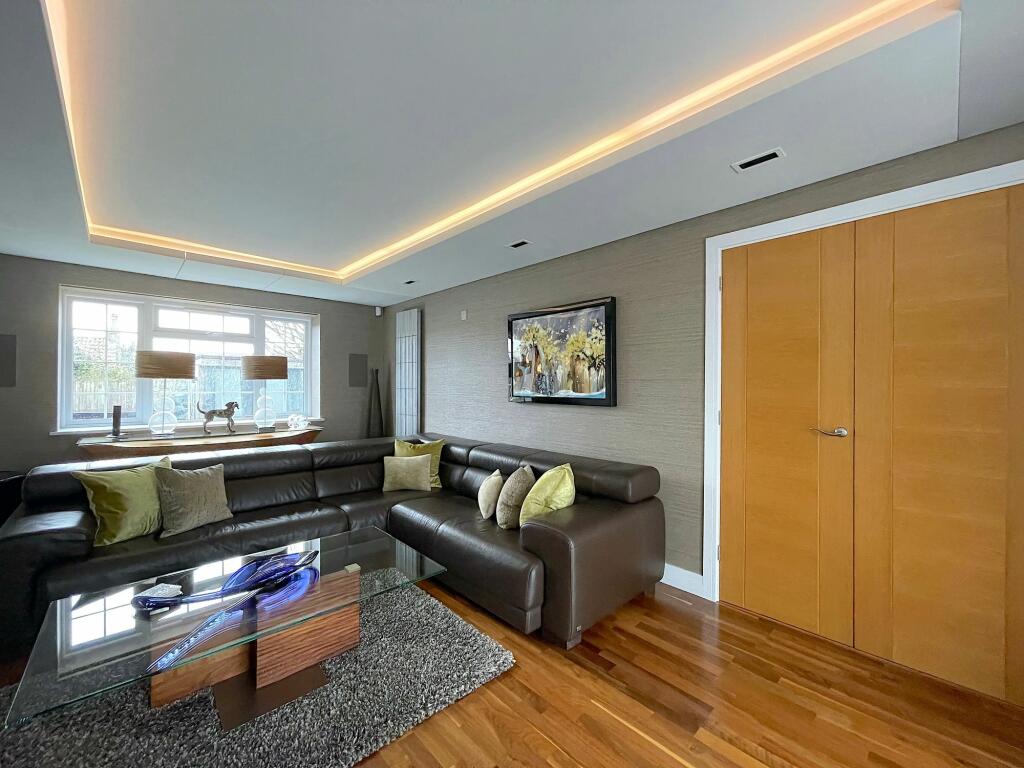 Living Room (2)