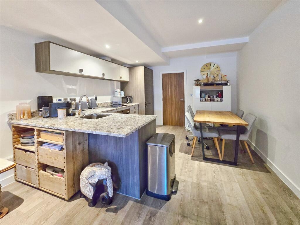 Kitchen Dining Space