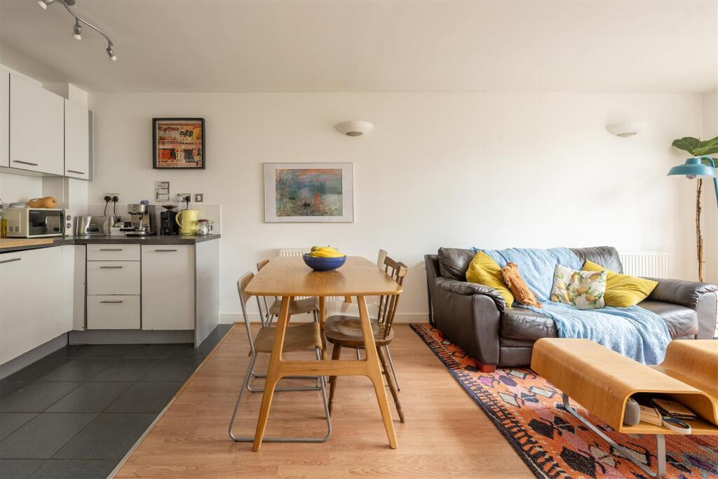 Martello Street, E8