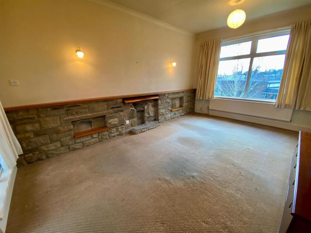 lounge first floor.jpg