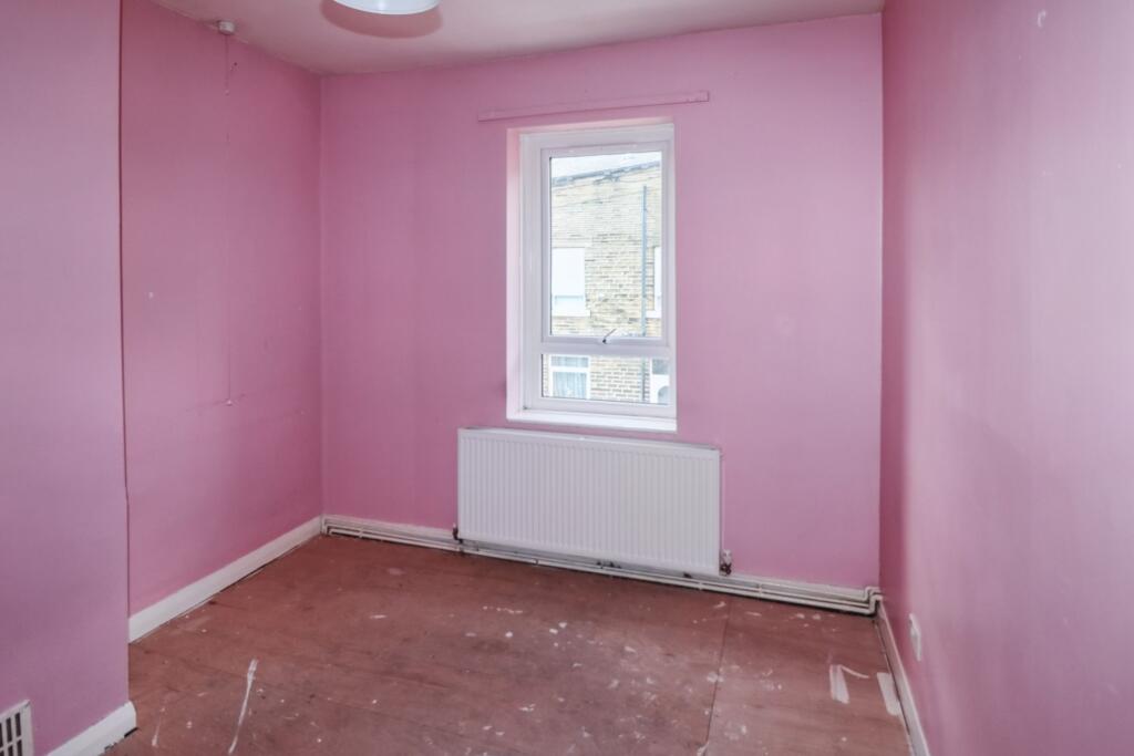 10 Claremont Street, Sowerby Bridge, West Yorkshire, HX6 2PD