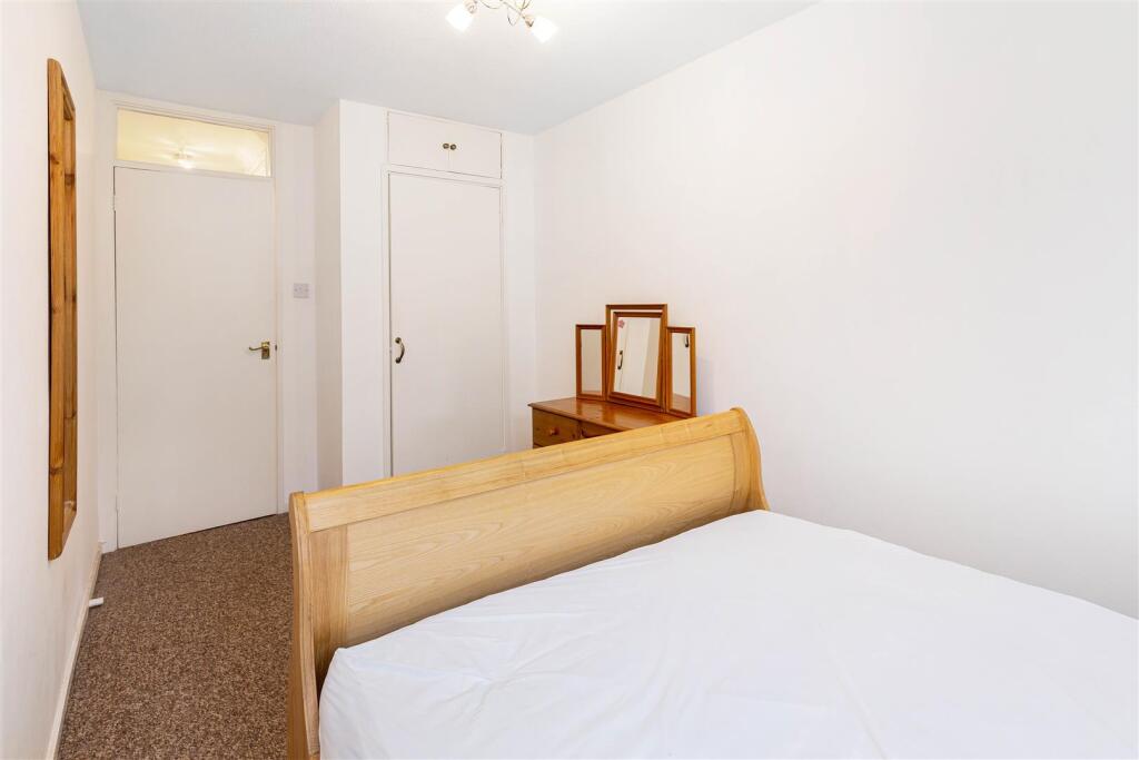 bedroom.jpg