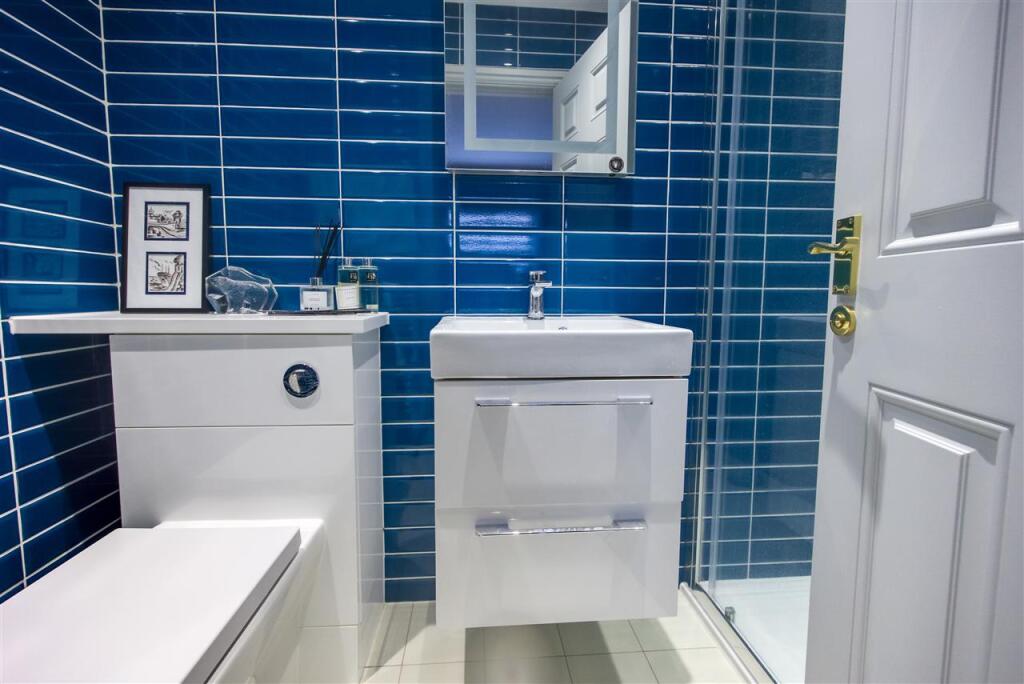 Ensuite  ( First