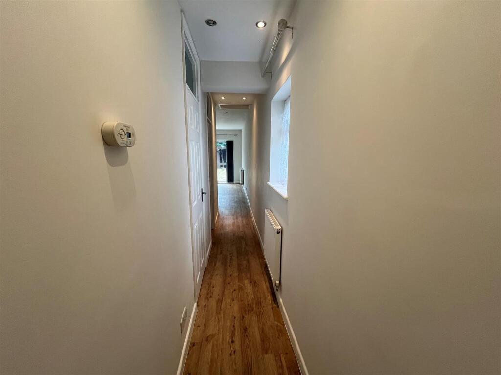 Hallway.jpg