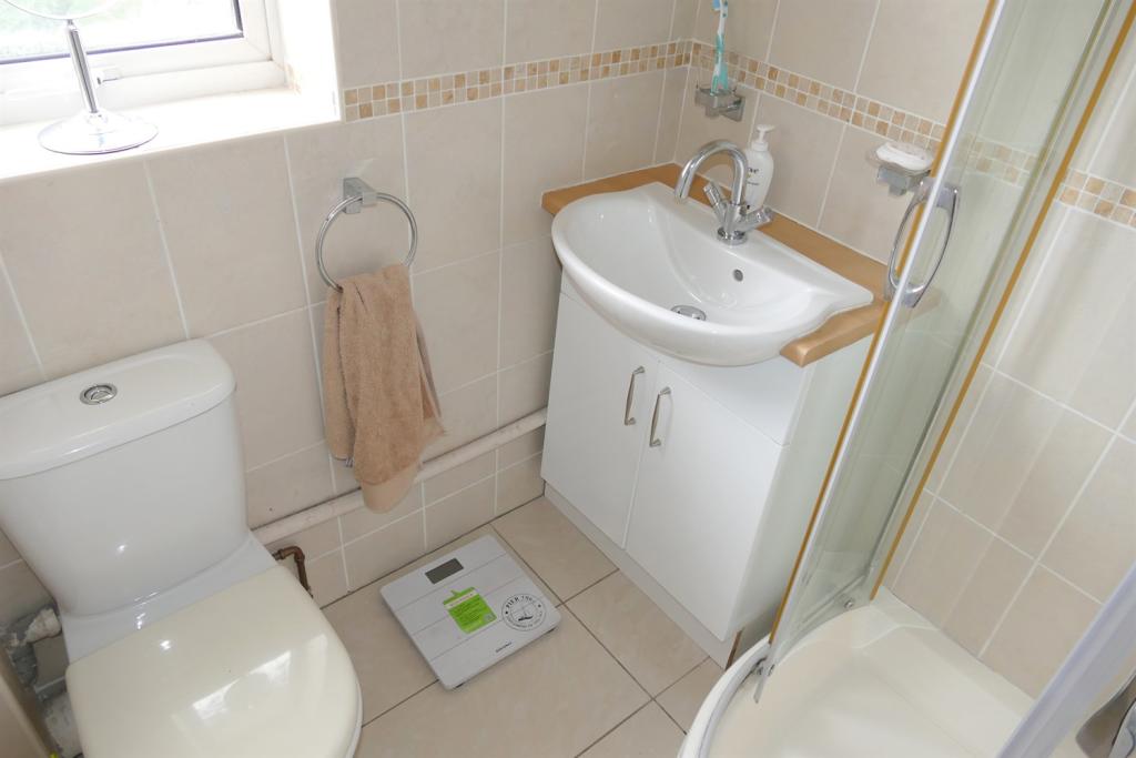 en+suite+shower+room