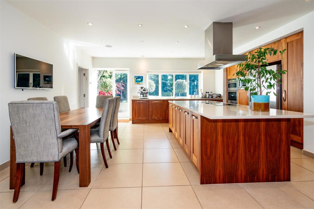 Breakfast Kitchen
