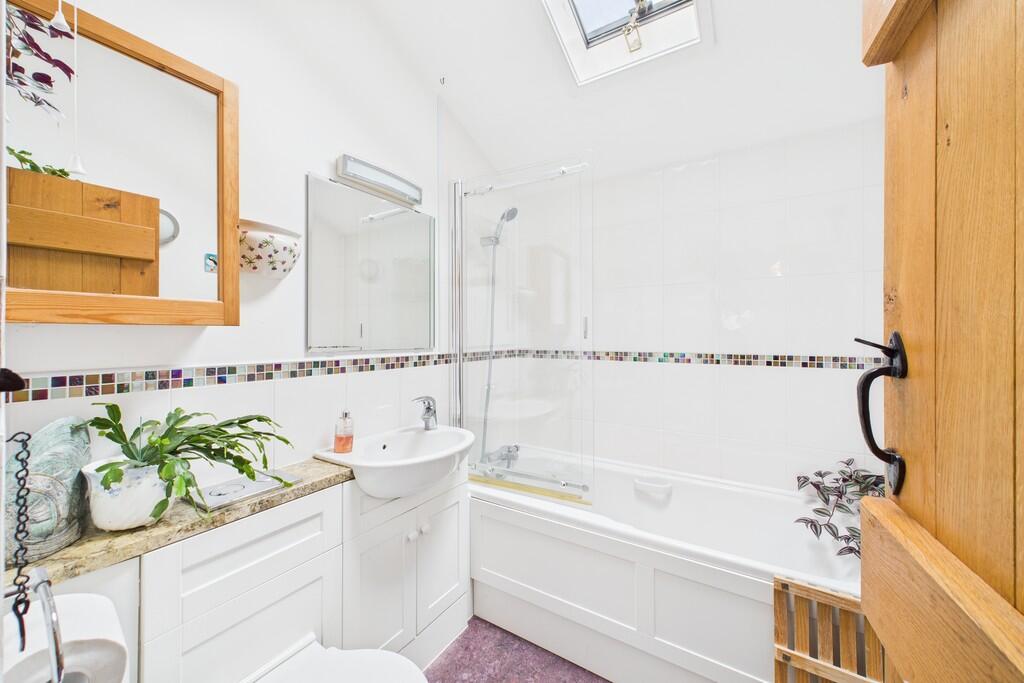 CAM01689G0-PR0488...