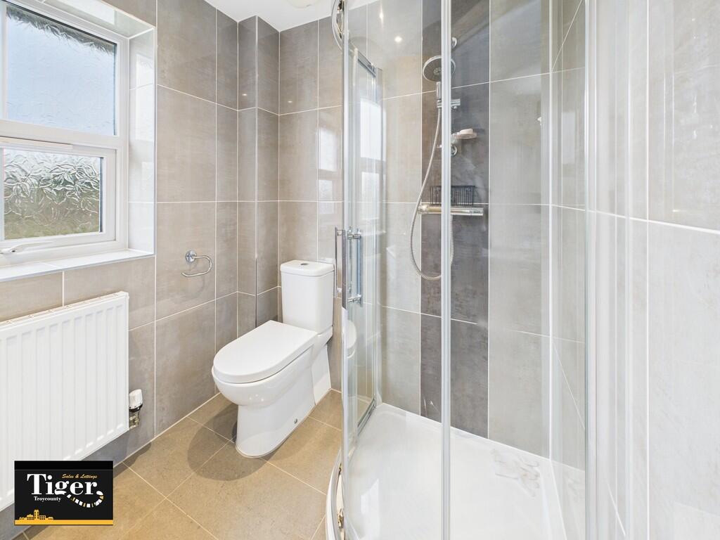 CAM02176G0-PR0507...