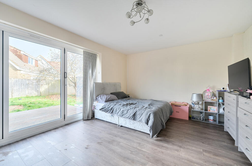 1389029-8-693ac0e...