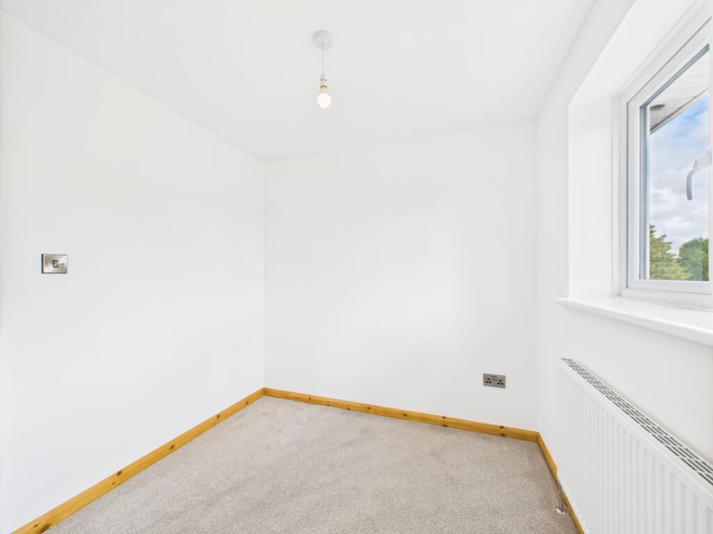 CAM02023G0-PR0155-STILL009