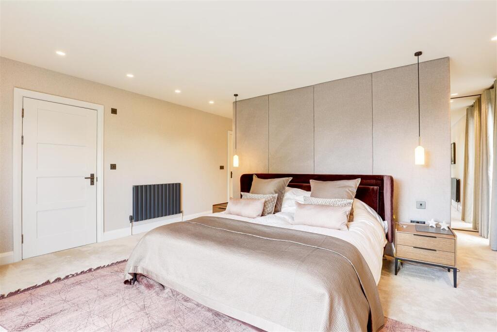 Principle Bedroom (1).jpg