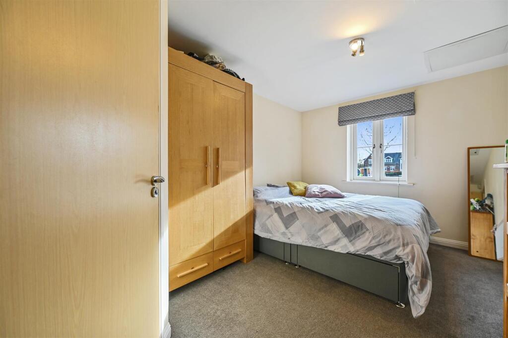 LR - Flat 6, 45 Avian Avenue - Bedroom3 (1).jpg