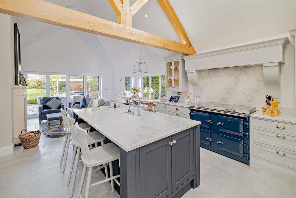 8668417-stills-interior01(1)-800.jpg