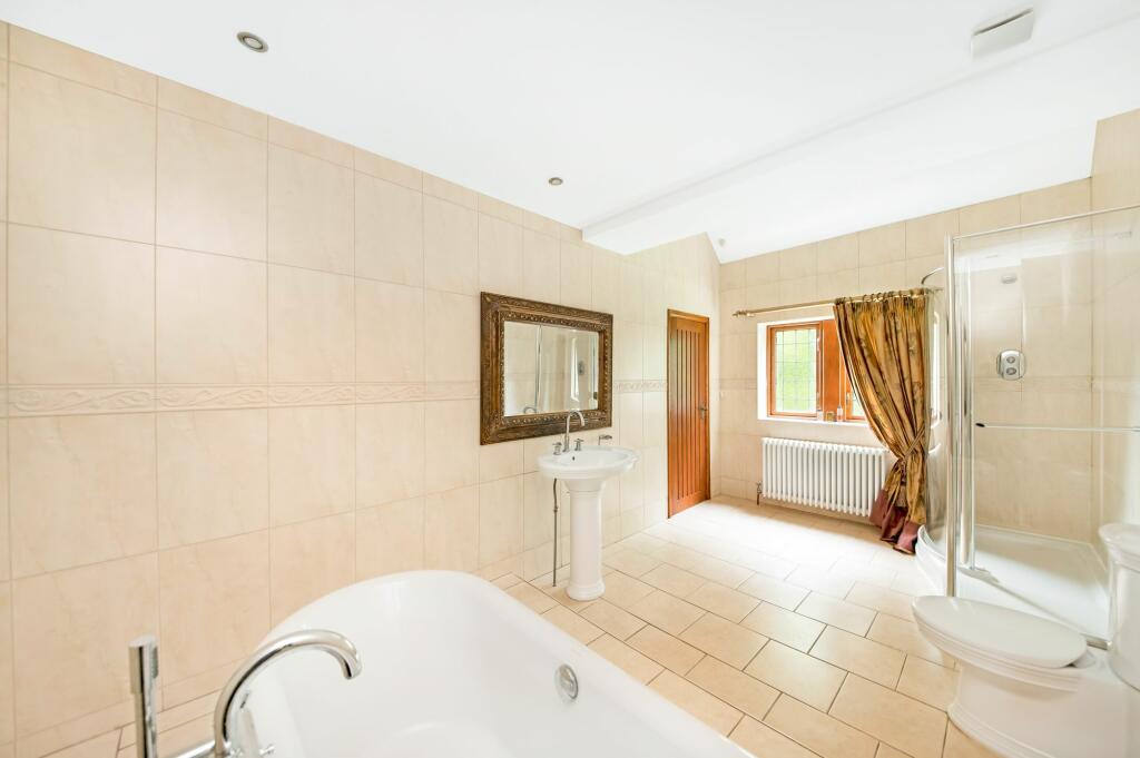 BEDROOM ONE EN-SUITE