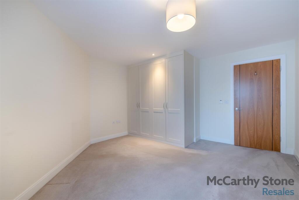 8639131-interior09.jpg