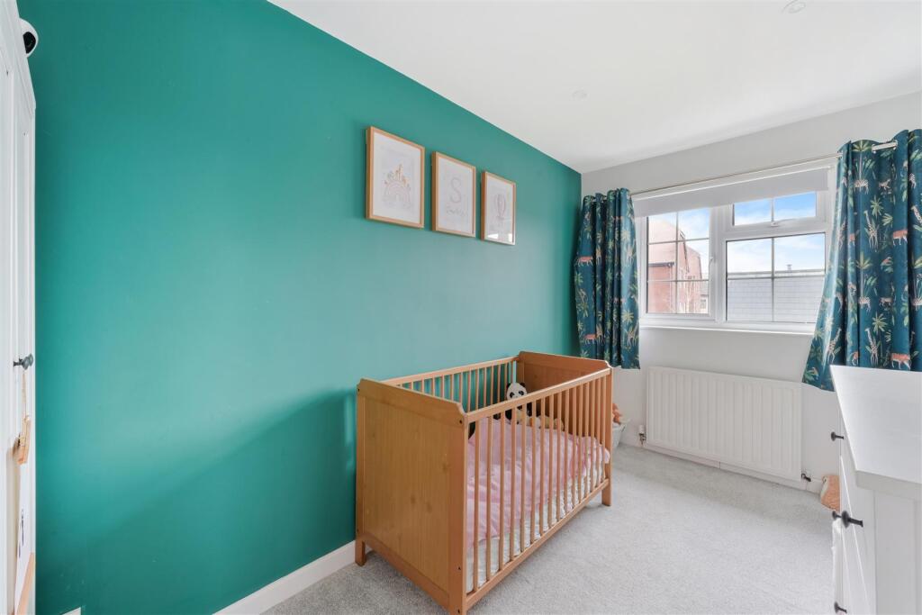 MIDDLE CLOSE (27).jpg