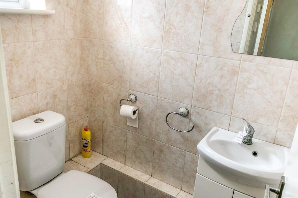 8 Chedworth Close, Birmingham, West Midlands B29 4LS
