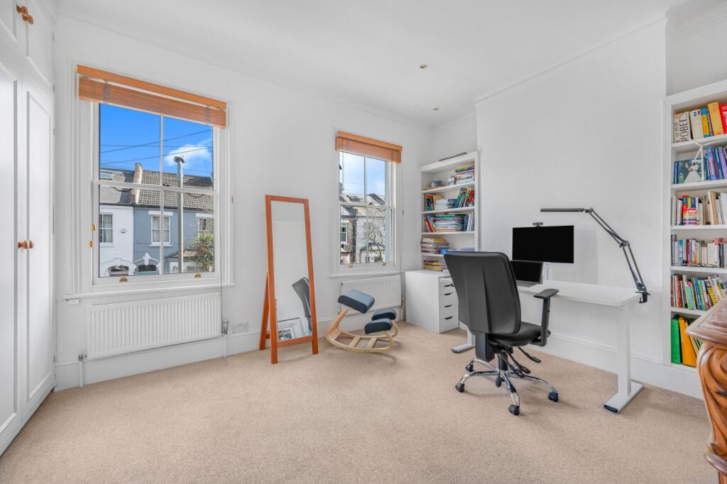 Bedroom/Study