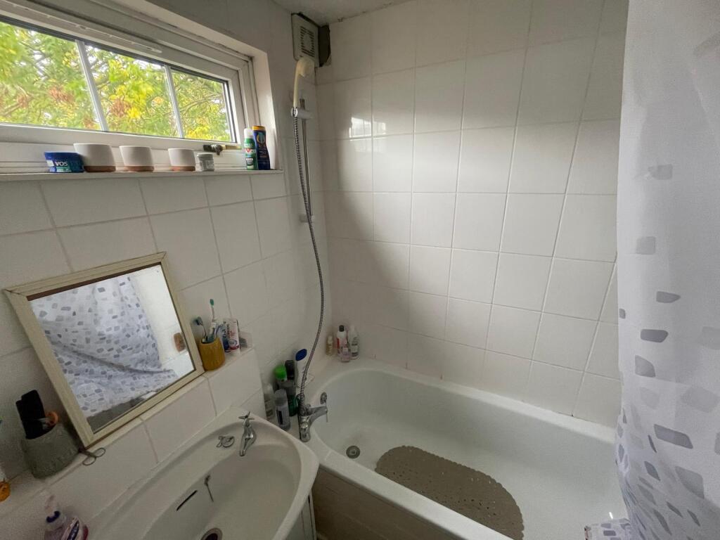 WhatsApp Image 2025-10-17 at 10.04.21 (2).jpeg