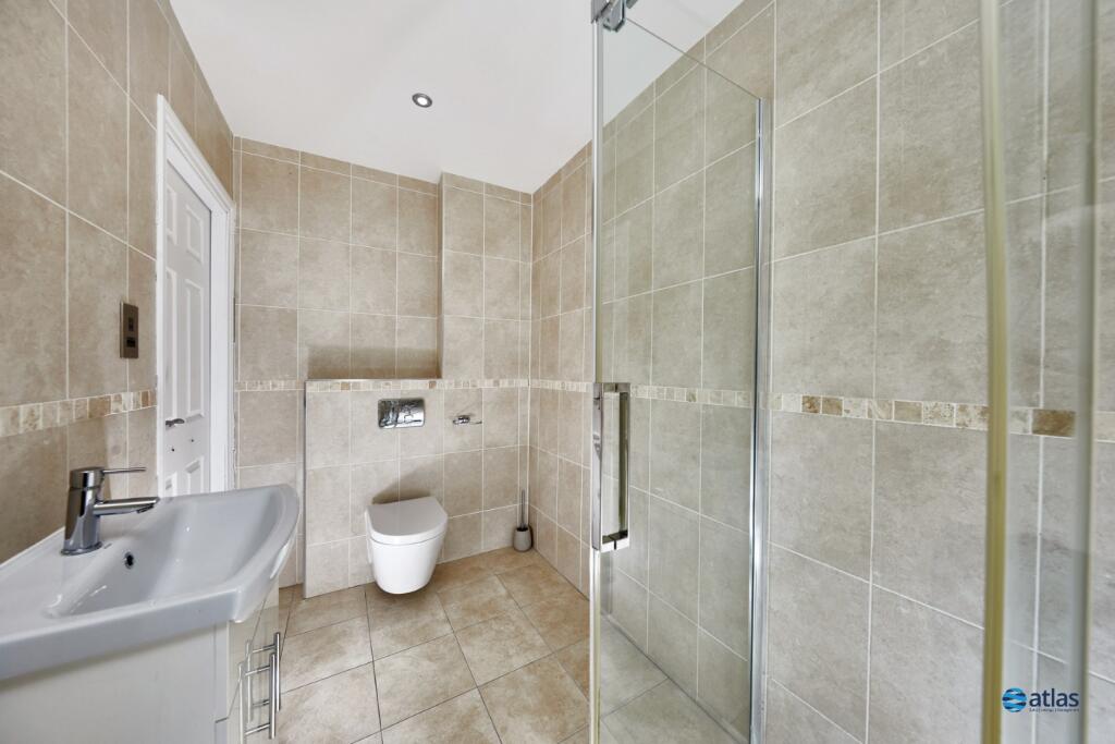 Bedroom 4 - En-suite