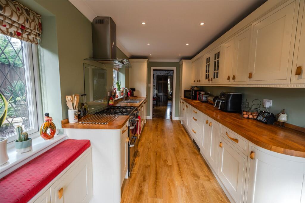 Kitchen (2)