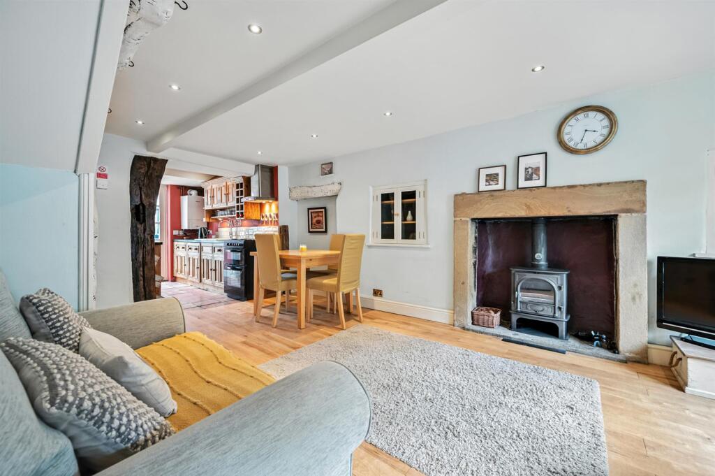 Saxton Mee Bobbin Cottage 0032.jpg