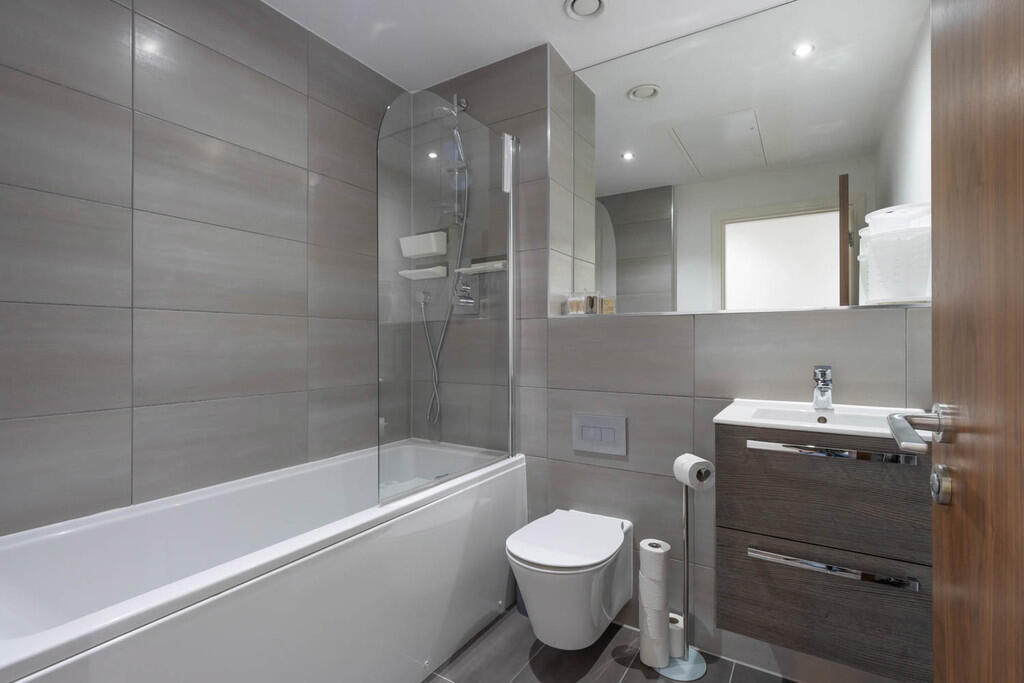 49 Regency Place ...