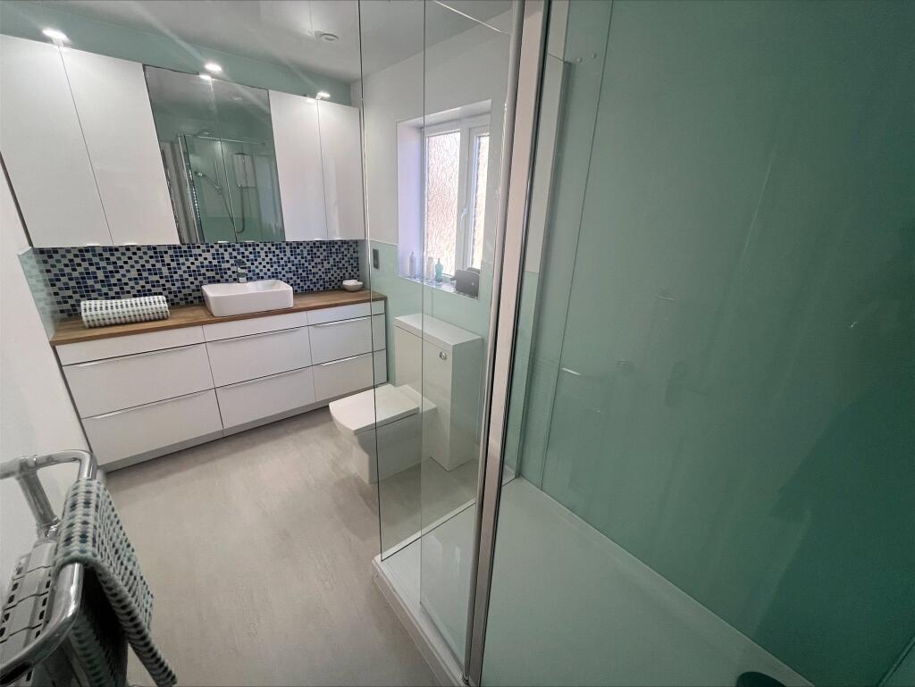 Ensuite