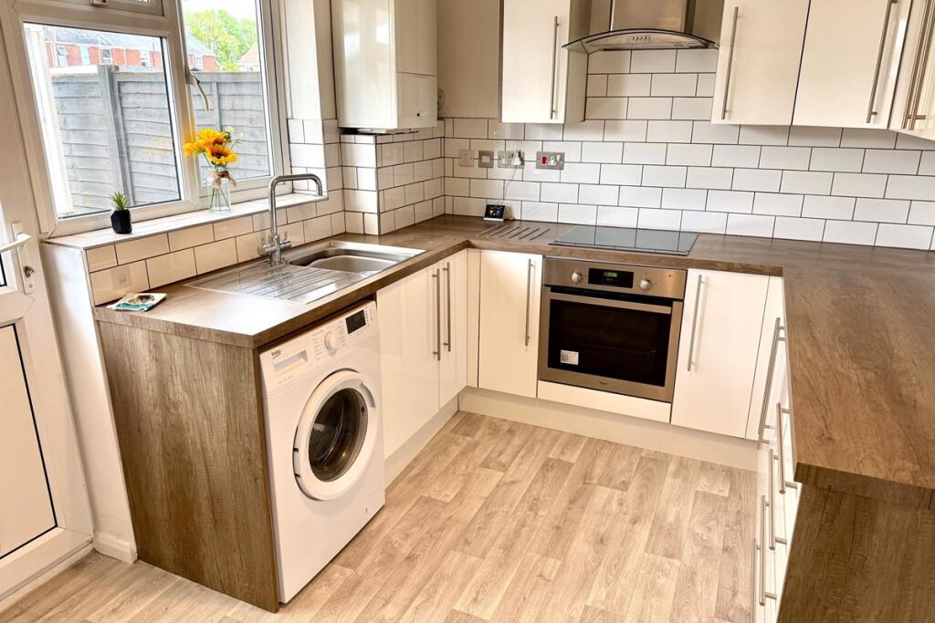 Kitchen/Breakfast Ro