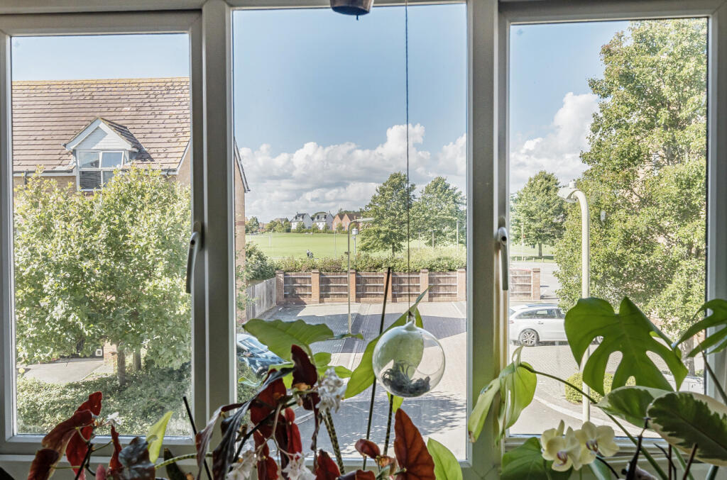 1349600-24-68bee6...