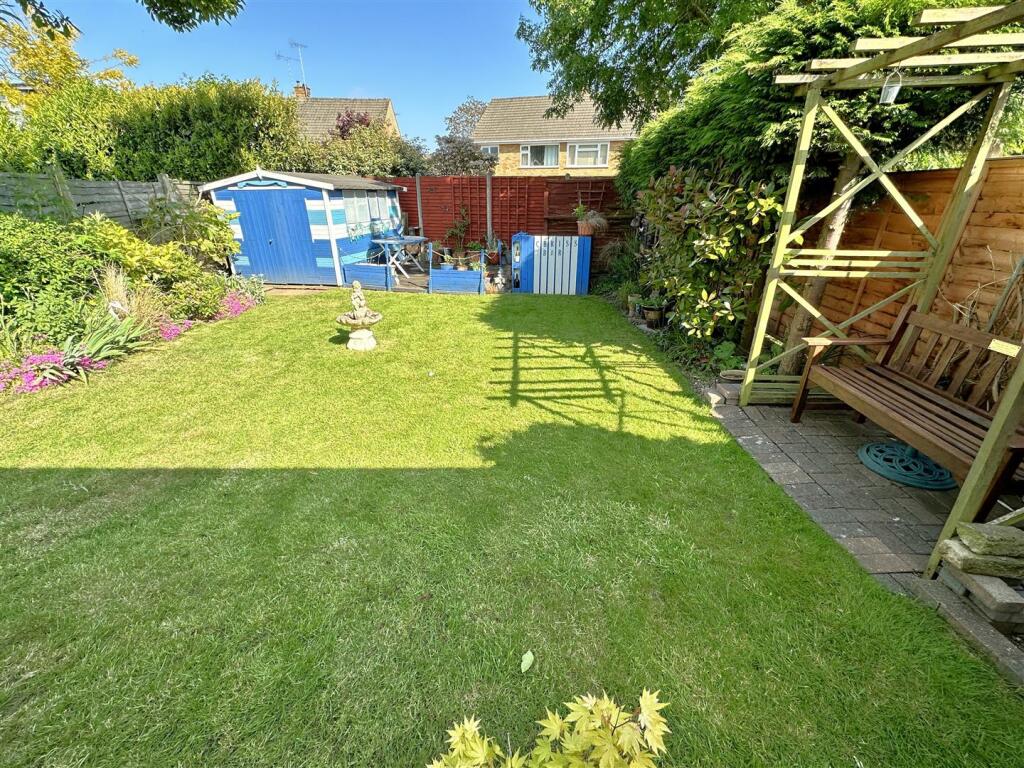 GARDEN 2.JPG