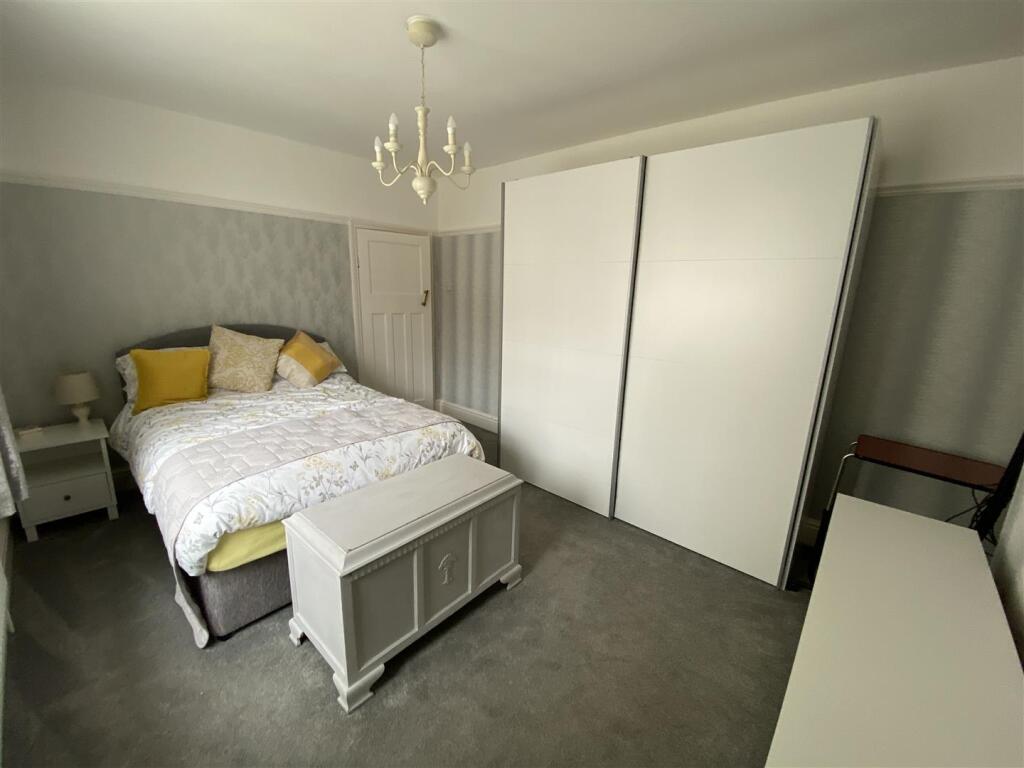 Bedroom no.1 front double: