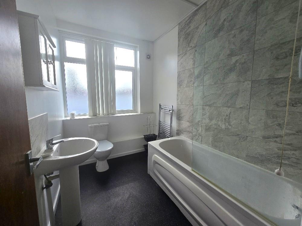 David Road, Stoke - Bathroom 2