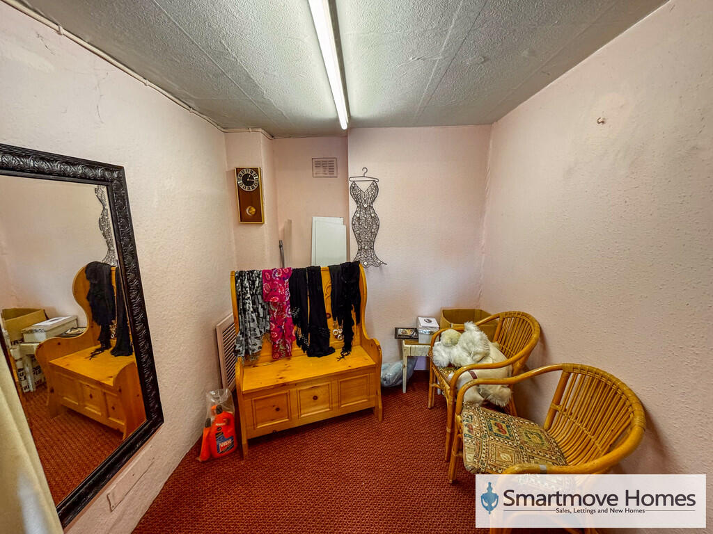 Market Place, Cod...