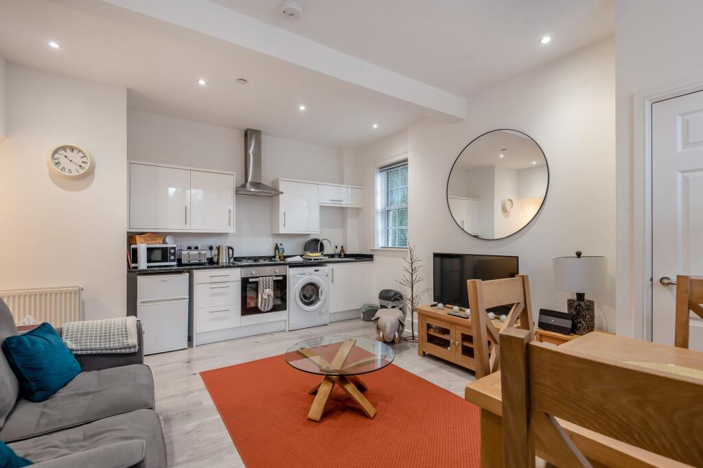 Kitchen/Diner/ Reception room