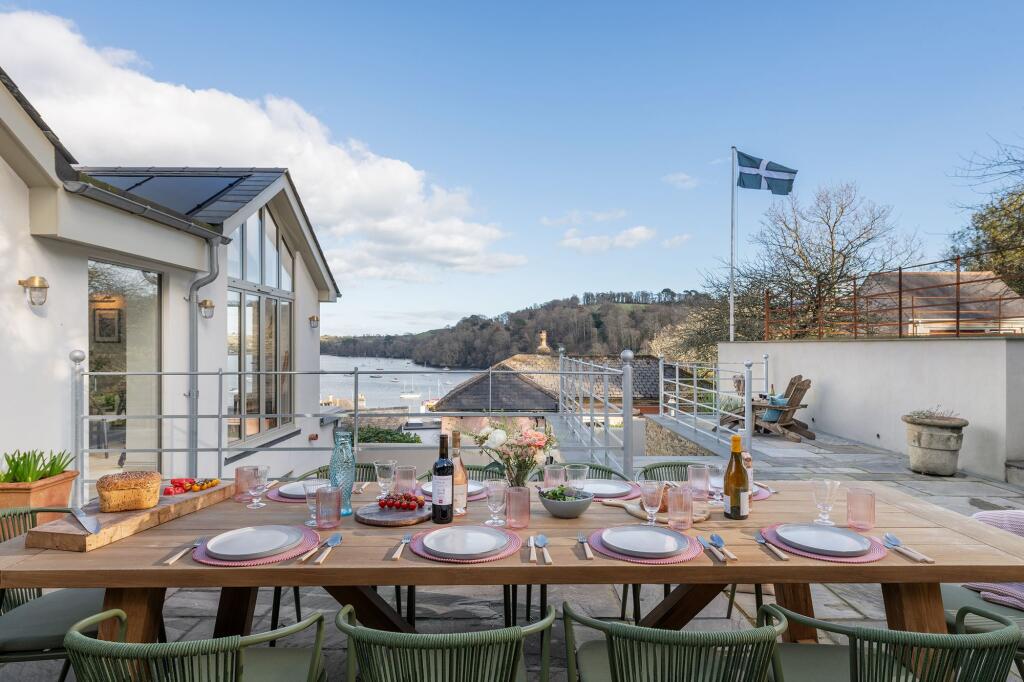 Patio Garden_Yew Tree Cottage, Dittisham