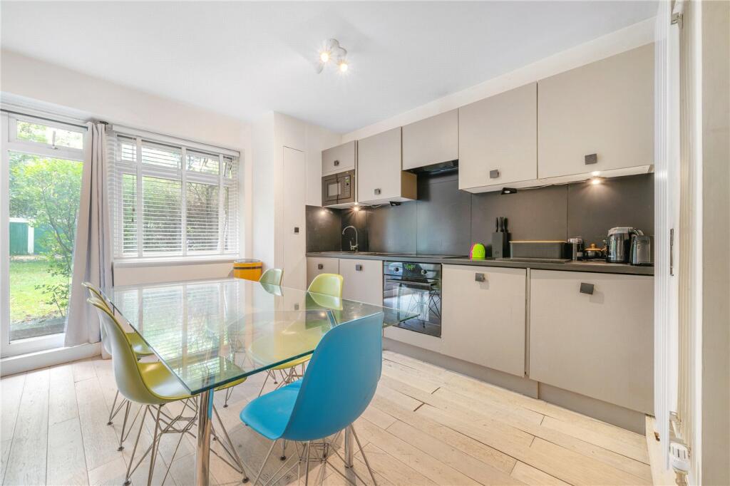 Kitchen/Reception