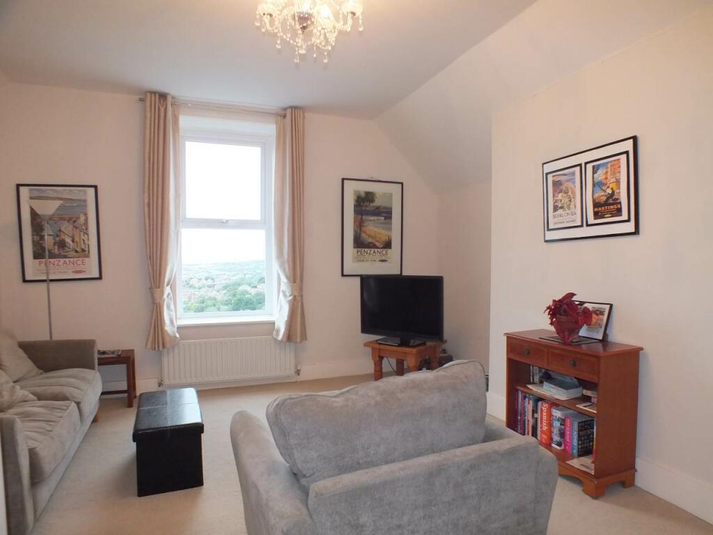 13AR - Living Room