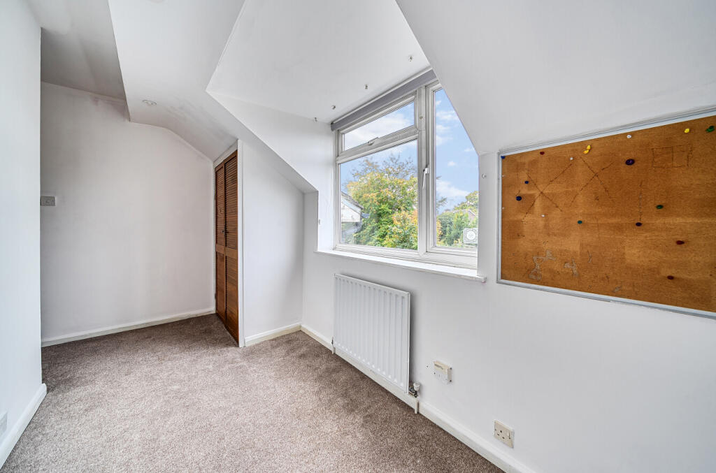 1370793-16-68f0f5...